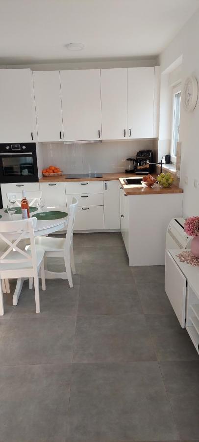 Apartament Novi Apartman Franka Zadar Zewnętrze zdjęcie